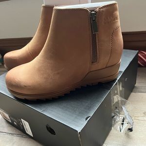 Sorel Evie boots